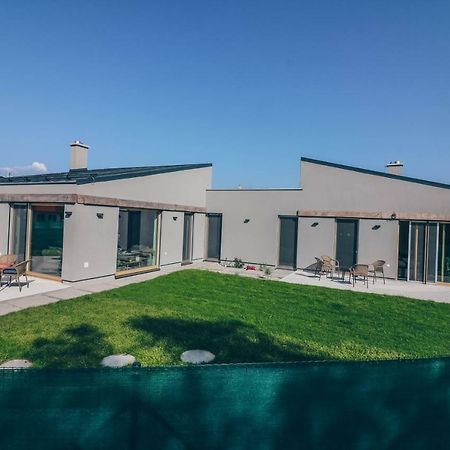 Stylish Apartments At Penati Golf Resort Sajdikove Humence 외부 사진